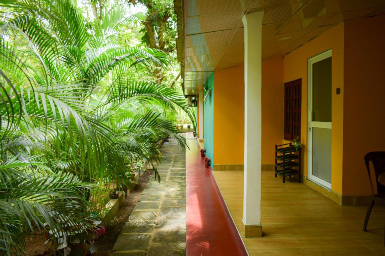 Palitha Homestay Szigirija Kültér fotó