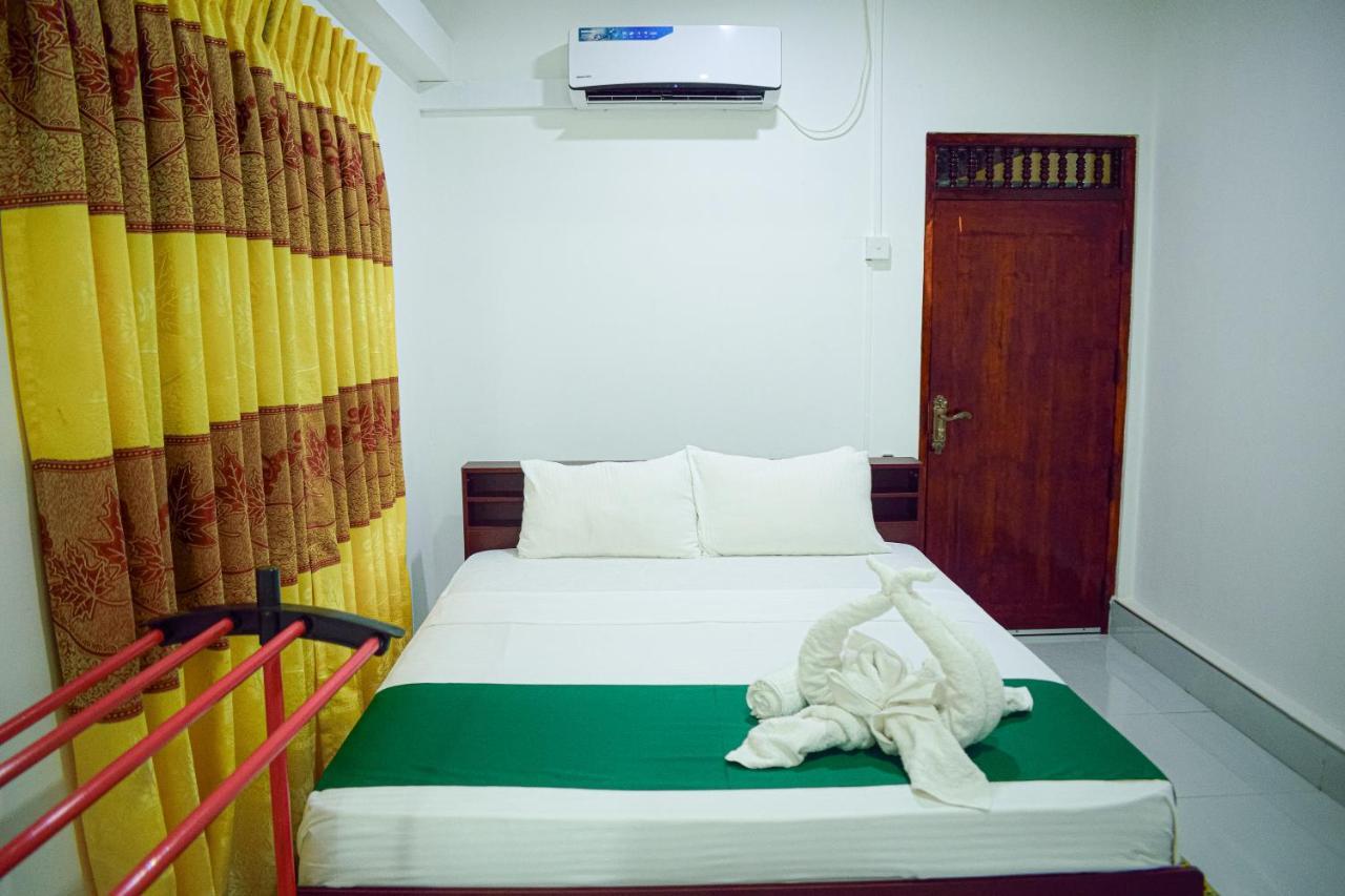 Palitha Homestay Szigirija Kültér fotó