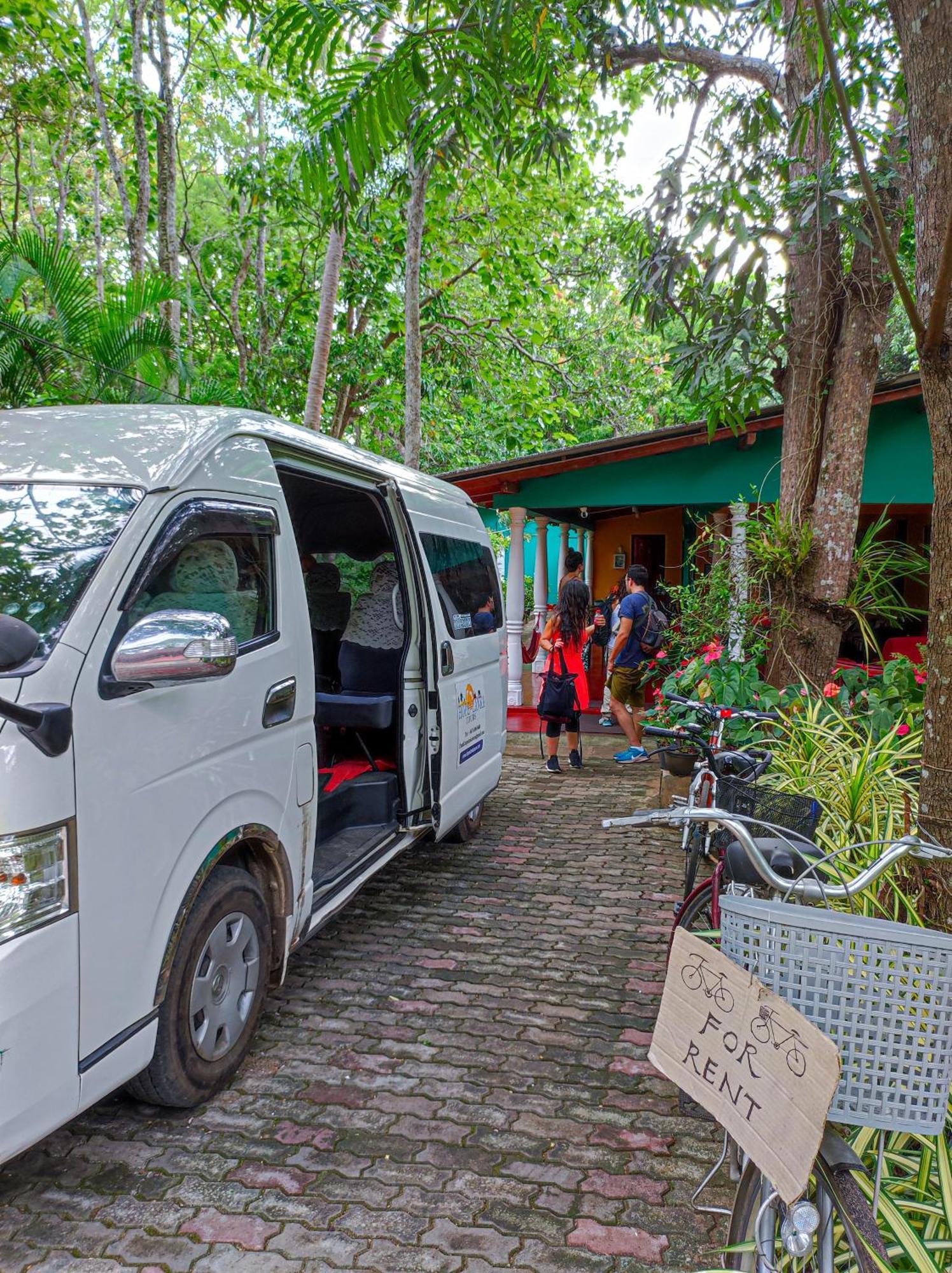 Palitha Homestay Szigirija Kültér fotó