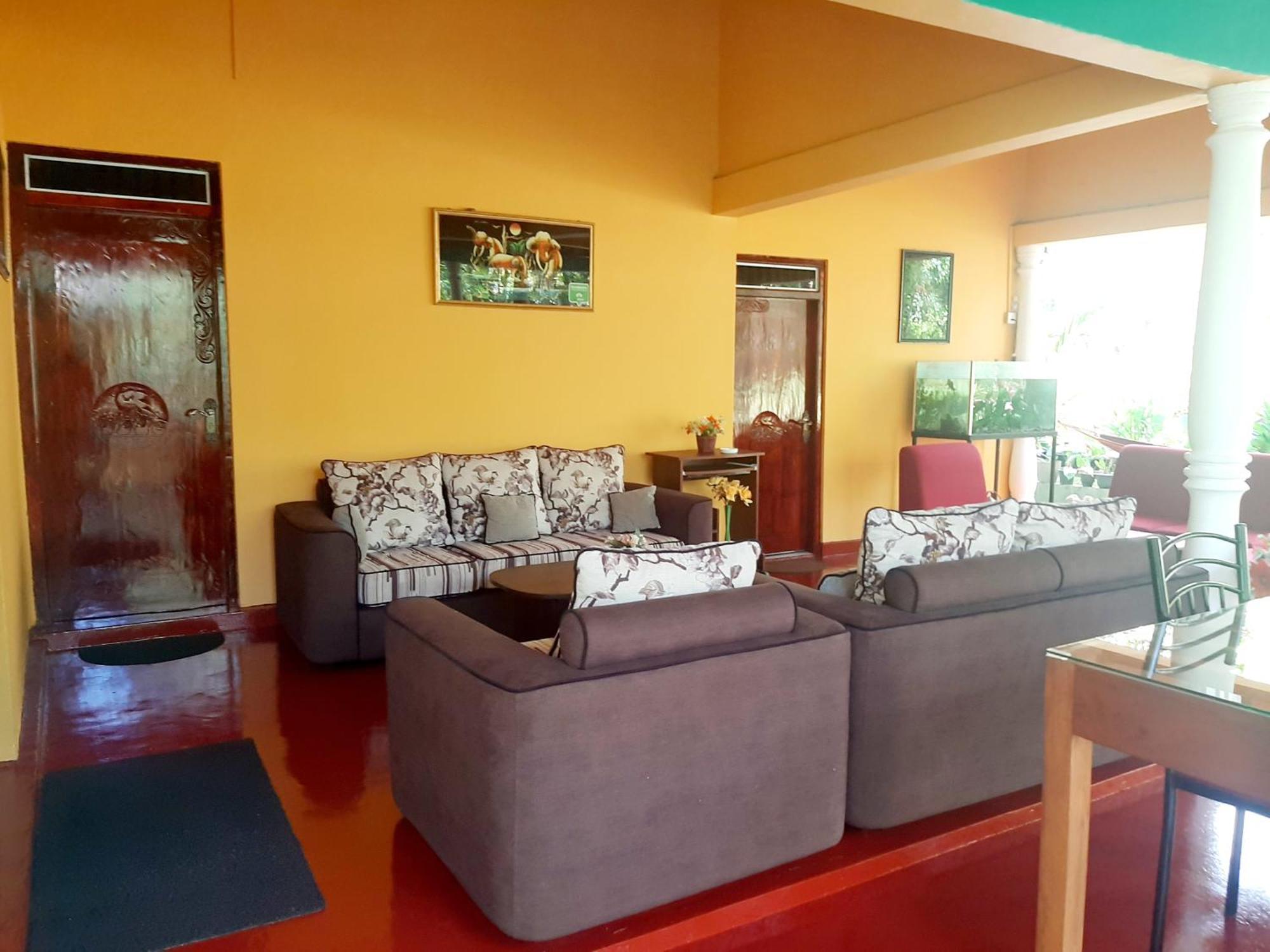 Palitha Homestay Szigirija Kültér fotó