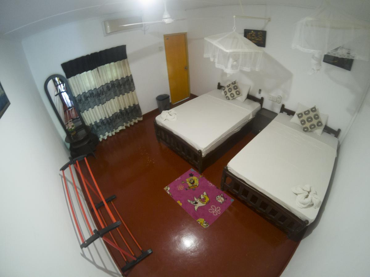 Palitha Homestay Szigirija Kültér fotó