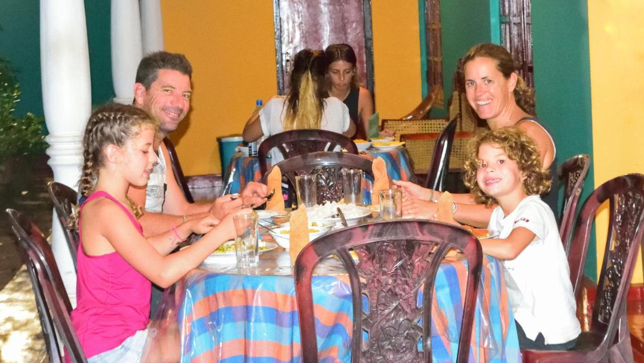 Palitha Homestay Szigirija Kültér fotó
